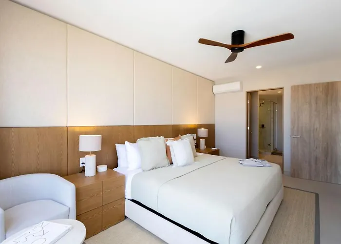 Сasa de vacaciones New And Elegant 4bedroom House Steps From The Cabo San Lucas