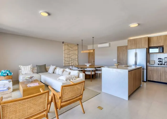 New And Elegant 4bedroom House Steps From The Сasa de vacaciones *