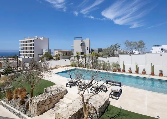 Сasa de vacaciones New And Elegant 4bedroom House Steps From The