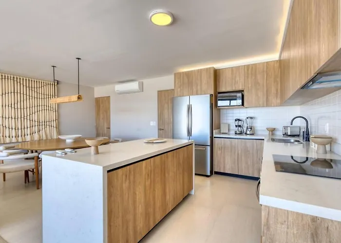 New And Elegant 4bedroom House Steps From The Сasa de vacaciones *