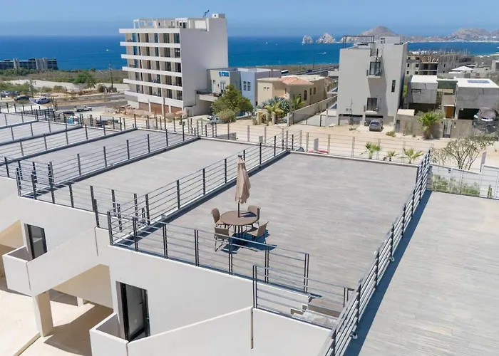 Сasa de vacaciones New And Elegant 4bedroom House Steps From The Cabo San Lucas